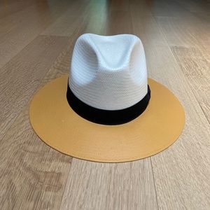 Biuriful Woven Hat, Excellent Condition, Size M